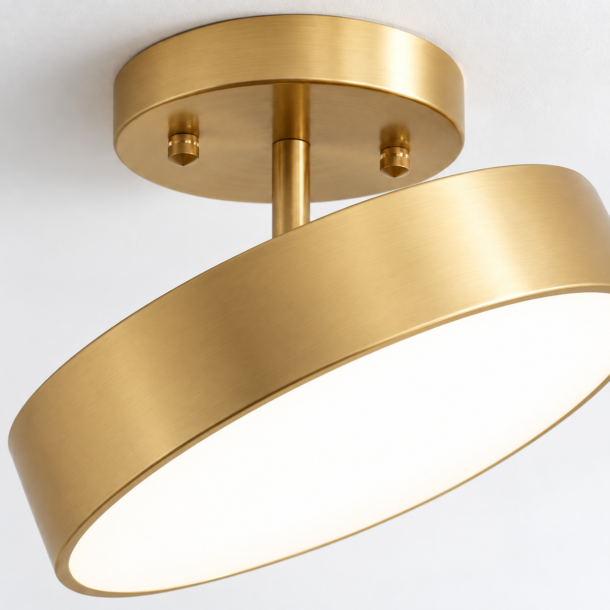 Plafonnier LED rond au design minimaliste